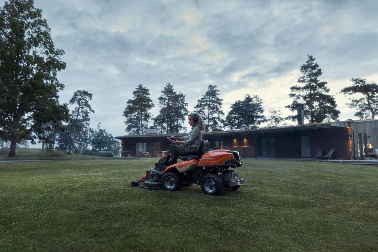 HUSQVARNA R 216T AWD - MorgansMachinery