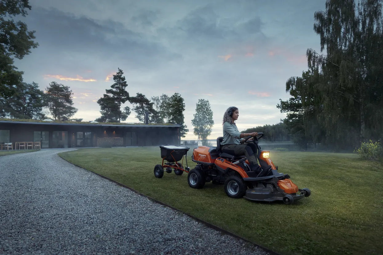 HUSQVARNA R 216T AWD - MorgansMachinery
