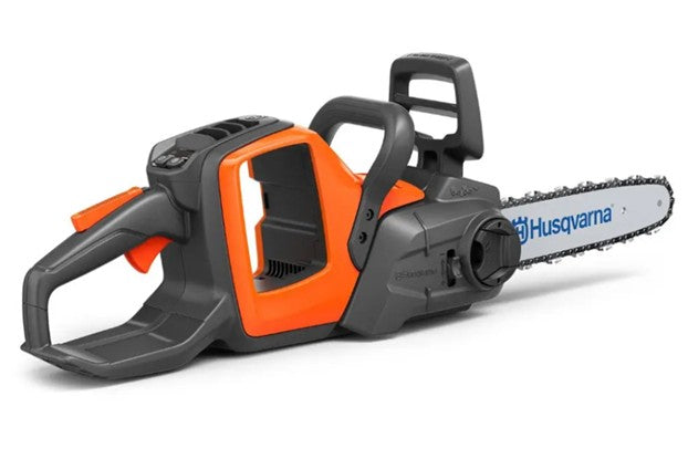 Husqvarna 225i cordless battery chainsaw